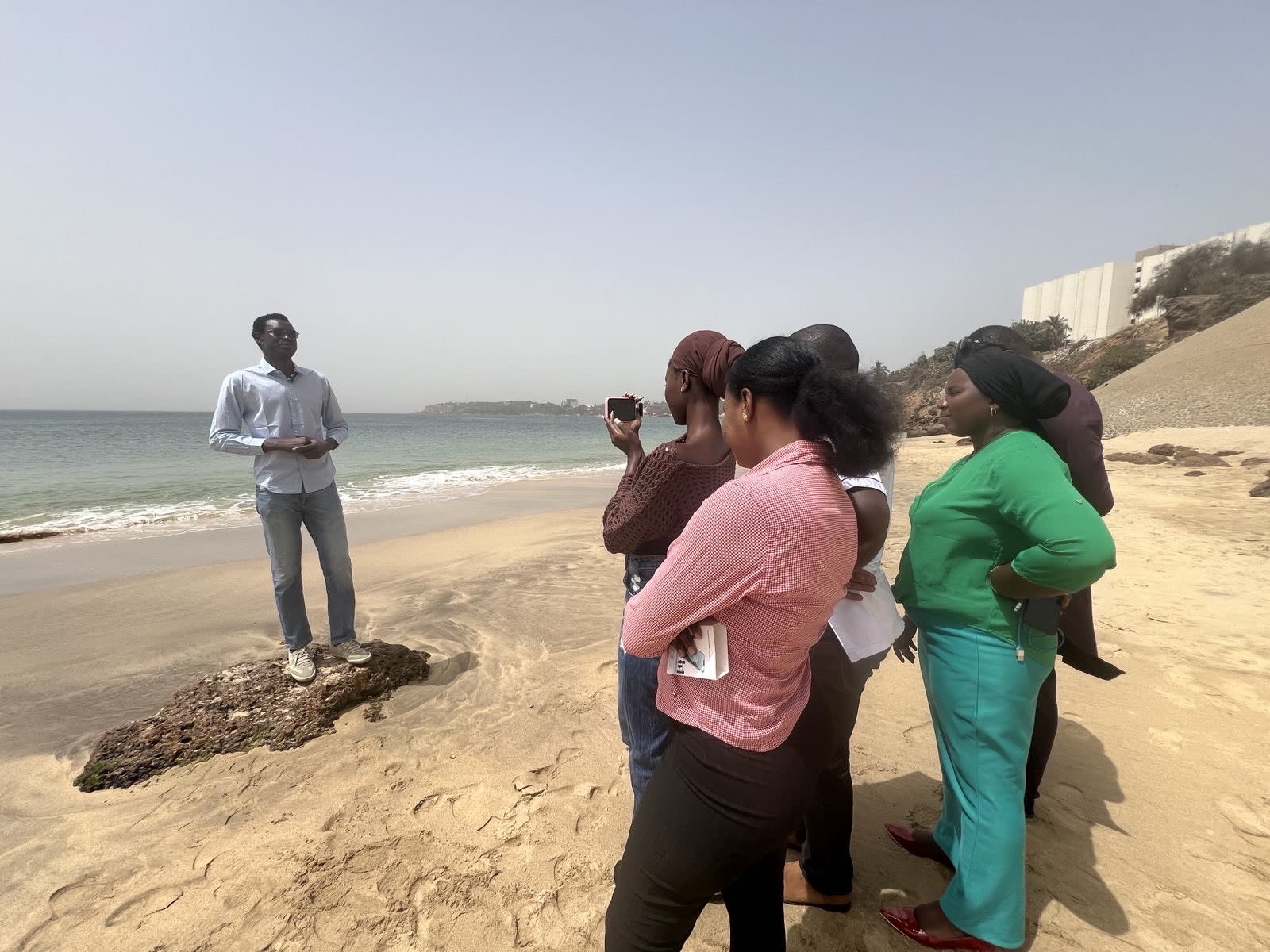 Os participantes do workshop de capacitação em Dakar produziram pequenos vídeos sobre a pesca ilegal na África Ocidental.